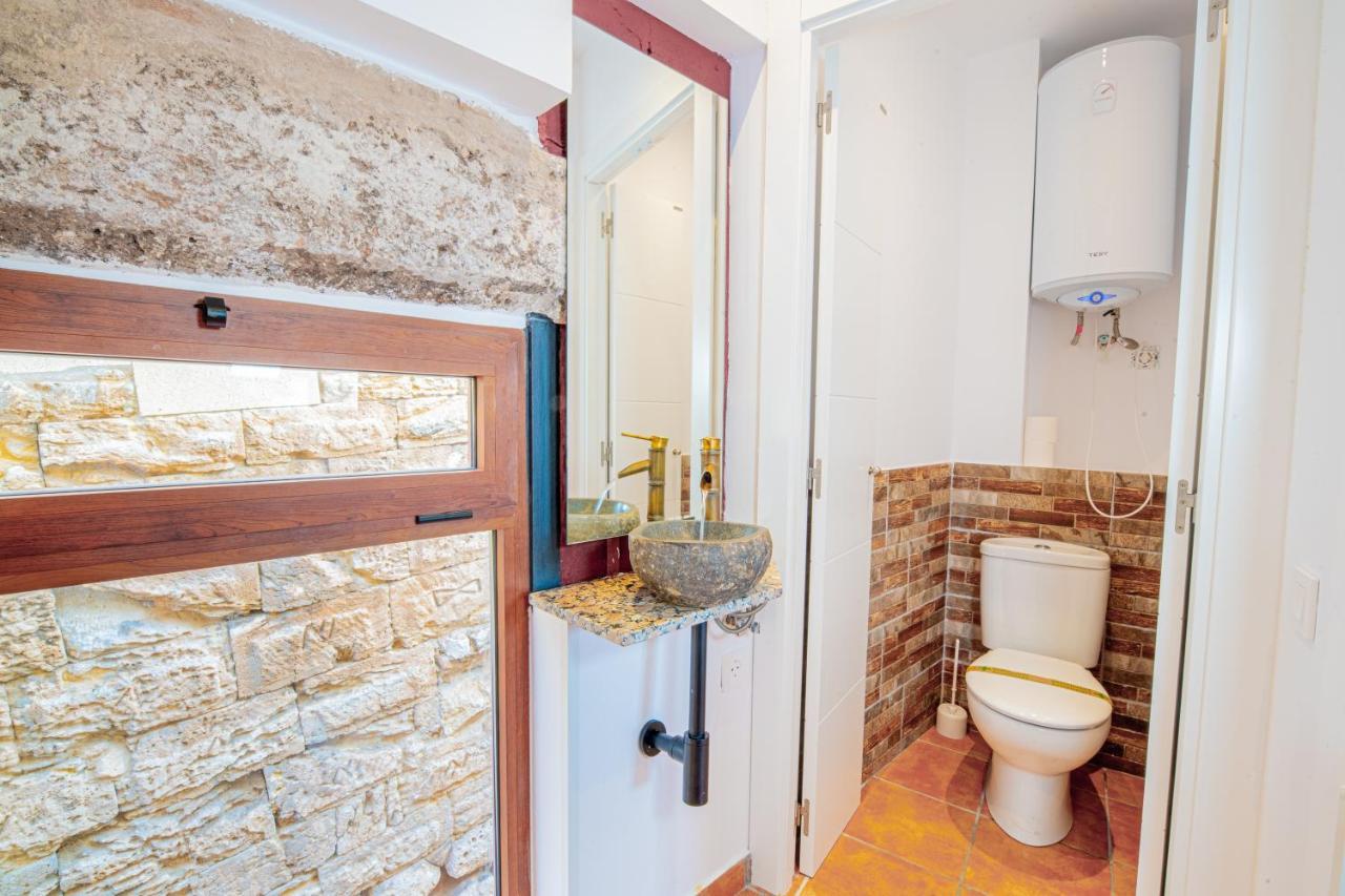 Apartamento 2 en la muralla romana junto a la Catedral Tarragona Exterior foto