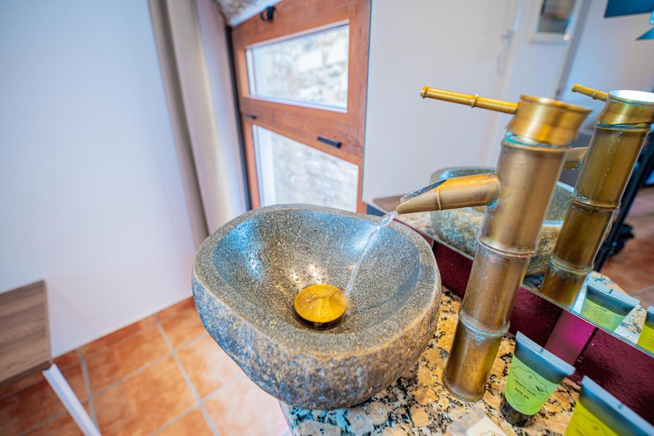 Apartamento 2 en la muralla romana junto a la Catedral Tarragona Exterior foto
